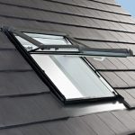 Proyectante/Pivotante PVC Roto Designo R75PVC