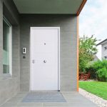 Puerta Acorazada Metálica Blanca de Seguridad Arauco