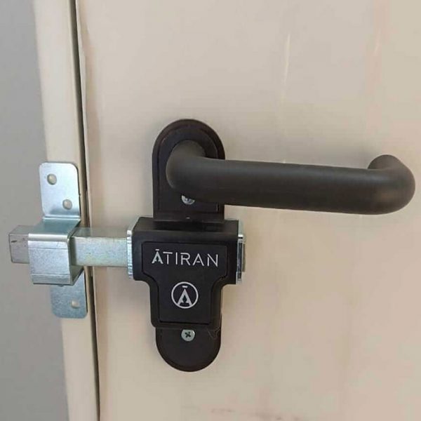 Maneta de seguridad para trasteros y puertas cortafuegos